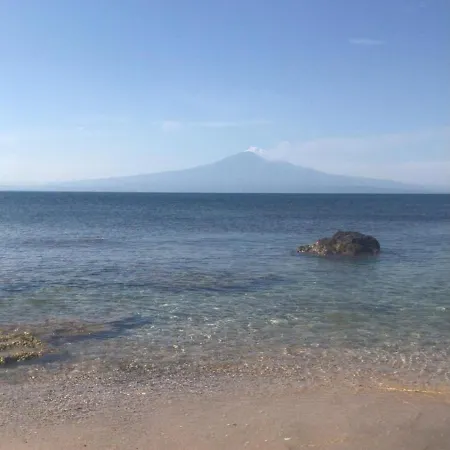 Zefiro Tra Piscina E Mare Vila *