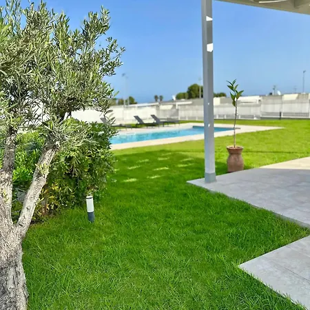 Zefiro Tra Piscina E Mare Vila *