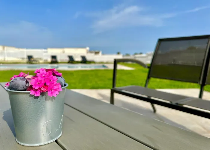 Vila Zefiro Tra Piscina E Mare Brucoli